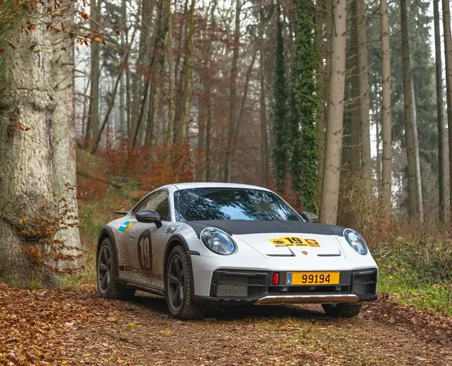 Porsche 911 Dakar