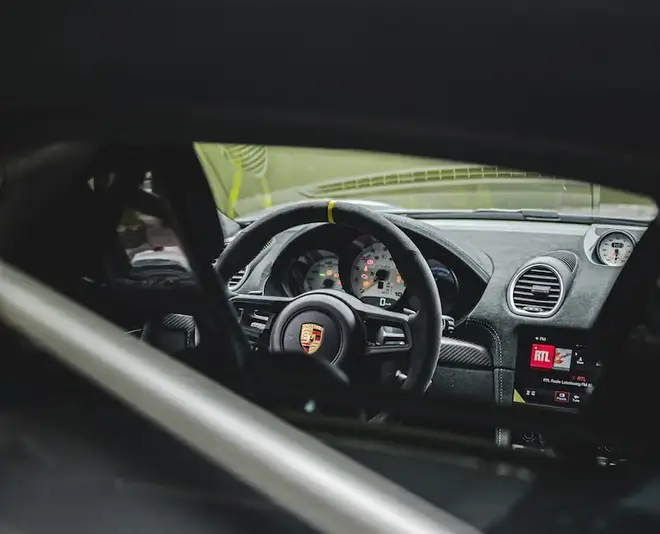 Porsche 718 Cayman GT4 RS